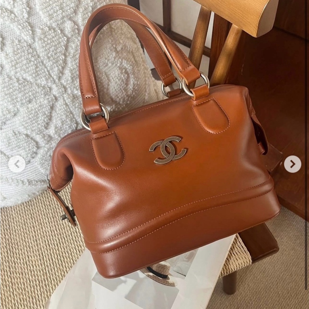 Authentic CHANEL country ride calf skin doctor bag camel leather satchel - Picture 3 of 16